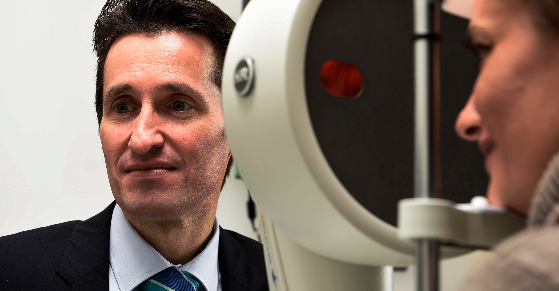 Lars Optometry ClarisVision | Cataract Laser Ophthalmic Surgeon
